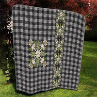 Pauli Hawai'i Palaka Squares Maile Leaf Quilt Flowers Hawaiian Quilt Patterns LT9 - Polynesian Pride