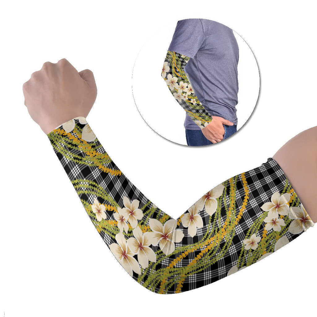 Ele'ele Hawai'i Palaka Plumeria Arm Sleeves Puakenikeni and Maile Lei LT9 Set of 2 Black - Polynesian Pride