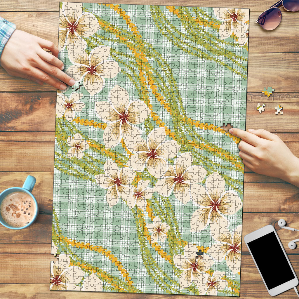 Liko Kukui Hawai'i Palaka Plumeria Puzzle Puakenikeni and Maile Lei LT9 Sage Green - Polynesian Pride