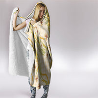Melemele Ahiahia Hawai'i Palaka Plumeria Hooded Blanket Puakenikeni and Maile Lei LT9 - Polynesian Pride