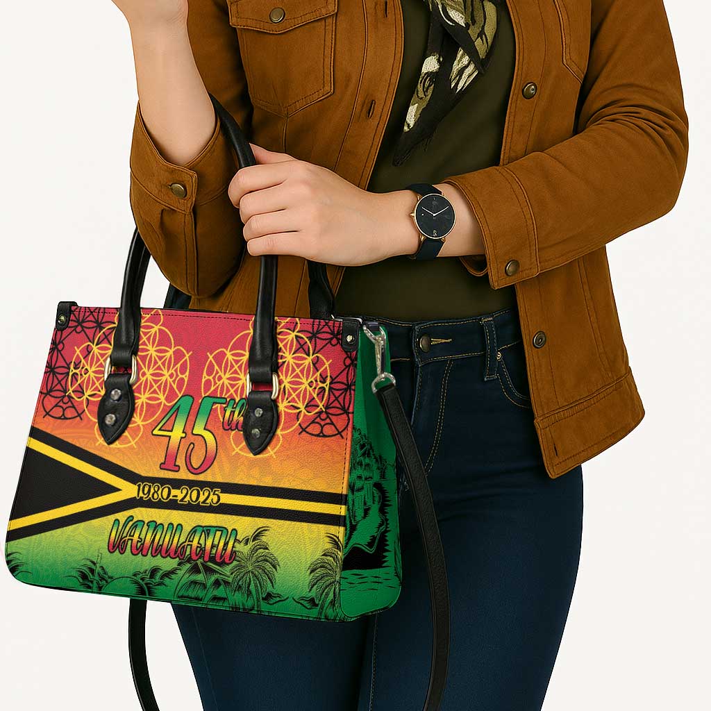 Hapi 45th Indipendens Dei Vanuatu Leather Bag Yumi 1980 with Vanuatuan Beach Landscape - Polynesian Pride