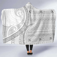 Tokelau White Sunday Hooded Blanket Lotu Tamaiti Ngatu Tokelau Feletoa Manulua LT9 One Size White - Polynesian Pride
