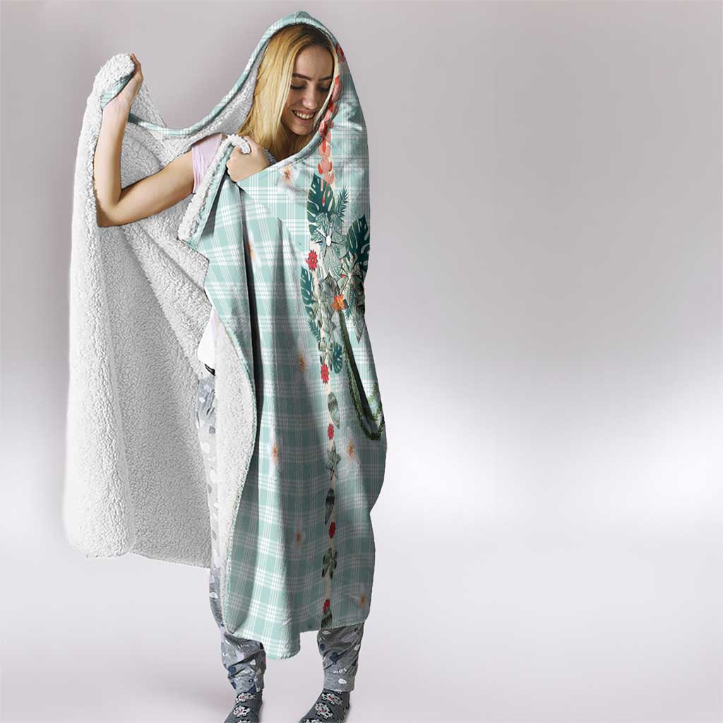 Turquoise Hawaiian Palaka Hooded Blanket Kukui Nut Money Lei - Polynesian Pride