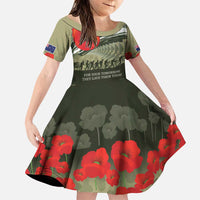 ANZAC Day We Remember Family Matching Puletasi and Hawaiian Shirt Maori Silver Fern Camouflage Motif LT9 Daughter's Dress Green - Polynesian Pride