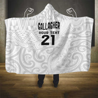 New Zealand Rangatira Custom Hooded Blanket All White Niho Taniwha Maori Tribal LT9 - Polynesian Pride