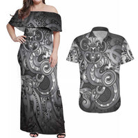 Aotearoa Maori Hei Tiki Couples Matching Off Shoulder Maxi Dress and Hawaiian Shirt Kiwikiwi Kowhaiwhai Puhoro Motif LT9 Grey - Polynesian Pride