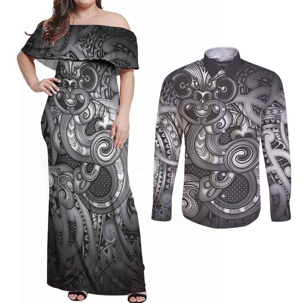 Aotearoa Maori Hei Tiki Couples Matching Off Shoulder Maxi Dress and Long Sleeve Button Shirt Kiwikiwi Kowhaiwhai Puhoro Motif LT9 Grey - Polynesian Pride