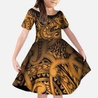 Aotearoa Maori Hei Tiki Family Matching Off The Shoulder Long Sleeve Dress and Hawaiian Shirt Koura Kowhaiwhai Puhoro Motif LT9 Daughter's Dress Gold - Polynesian Pride