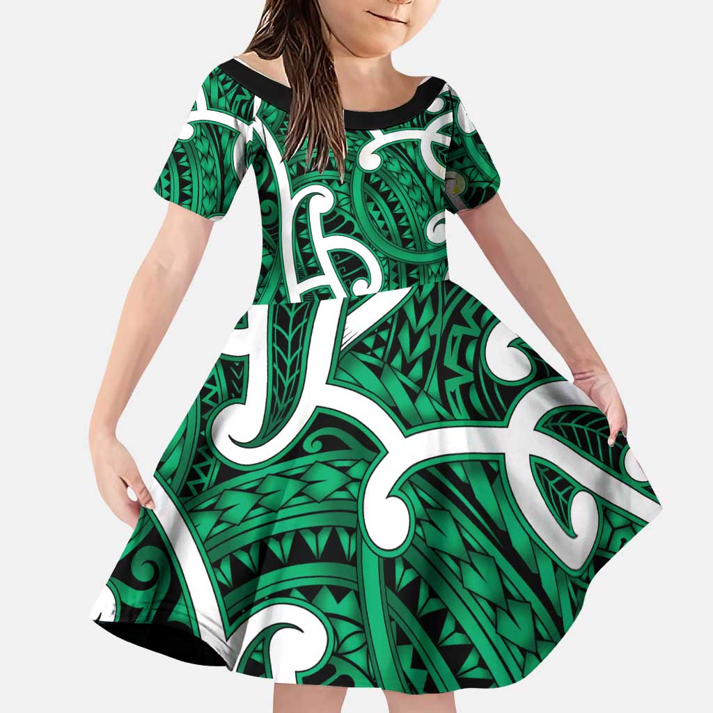 Aotearoa Maori Kowhaiwhai Family Matching Off Shoulder Maxi Dress and Hawaiian Shirt Kakariki Puhoro and Patiki LT9 Daughter's Dress Green - Polynesian Pride