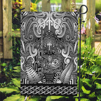 New Zealand Taiaha Maori Garden Flag Kiwikiwi Minimalist Silver Fern Tukutuku Motif