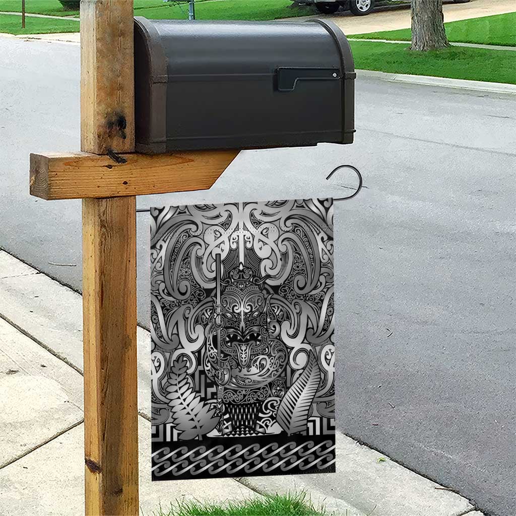 New Zealand Taiaha Maori Garden Flag Kiwikiwi Minimalist Silver Fern Tukutuku Motif