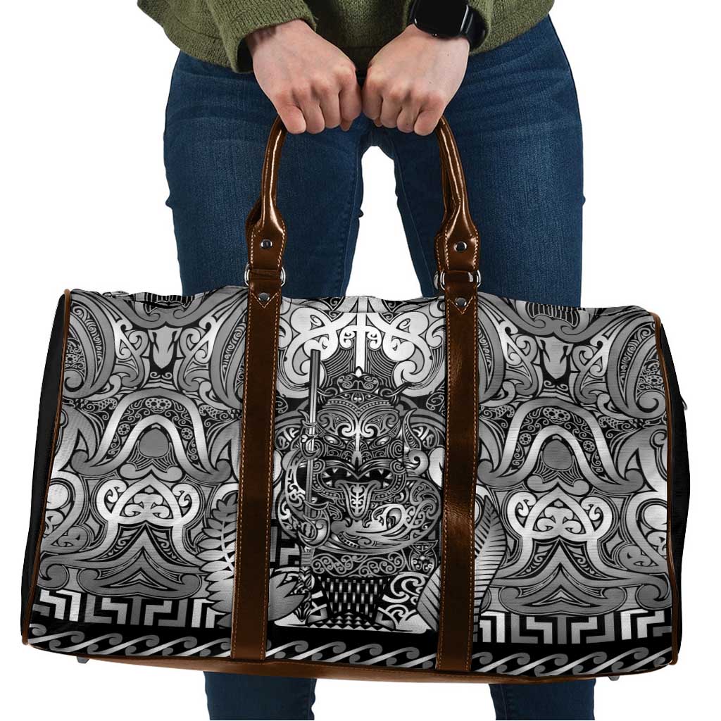 New Zealand Taiaha Maori Travel Bag Kiwikiwi Minimalist Silver Fern Tukutuku Motif LT9 White - Polynesian Pride