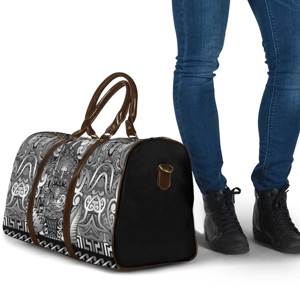 New Zealand Taiaha Maori Travel Bag Kiwikiwi Minimalist Silver Fern Tukutuku Motif LT9 - Polynesian Pride