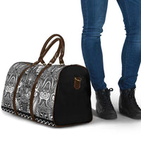 New Zealand Taiaha Maori Travel Bag Kiwikiwi Minimalist Silver Fern Tukutuku Motif LT9 - Polynesian Pride