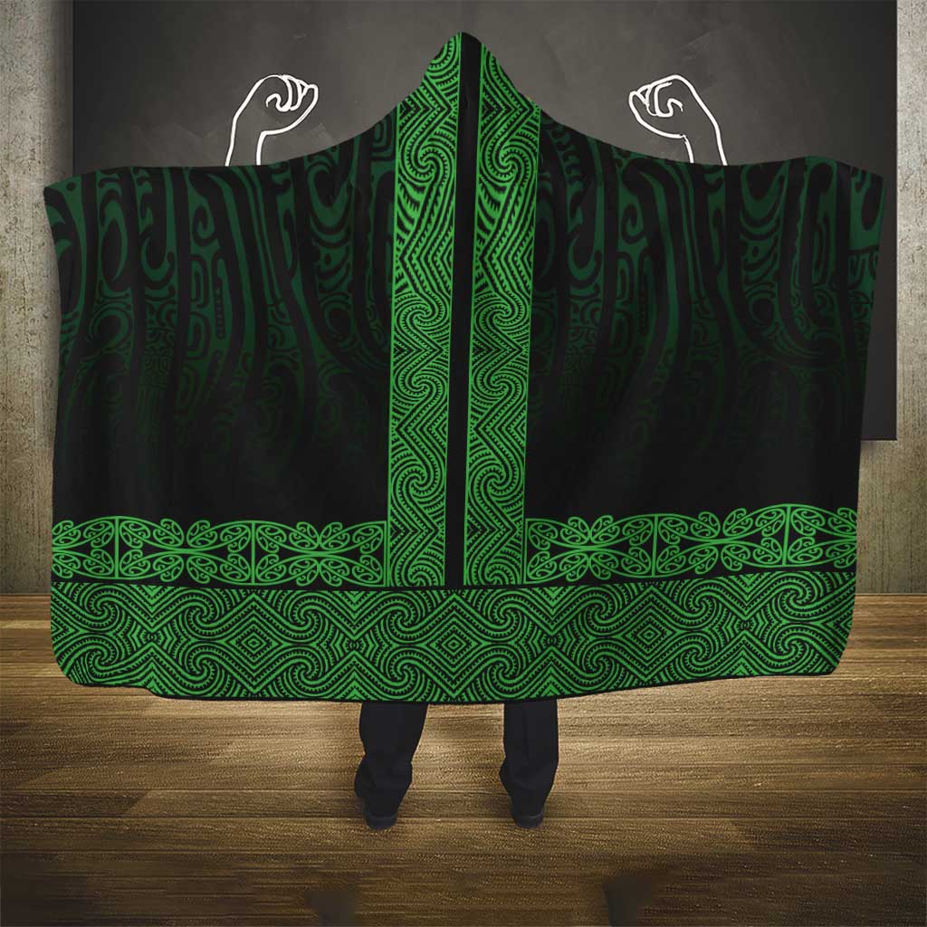 New Zealand Maori Kowhaiwhai Hooded Blanket Kakariki Maui and Mangopare LT9 - Polynesian Pride