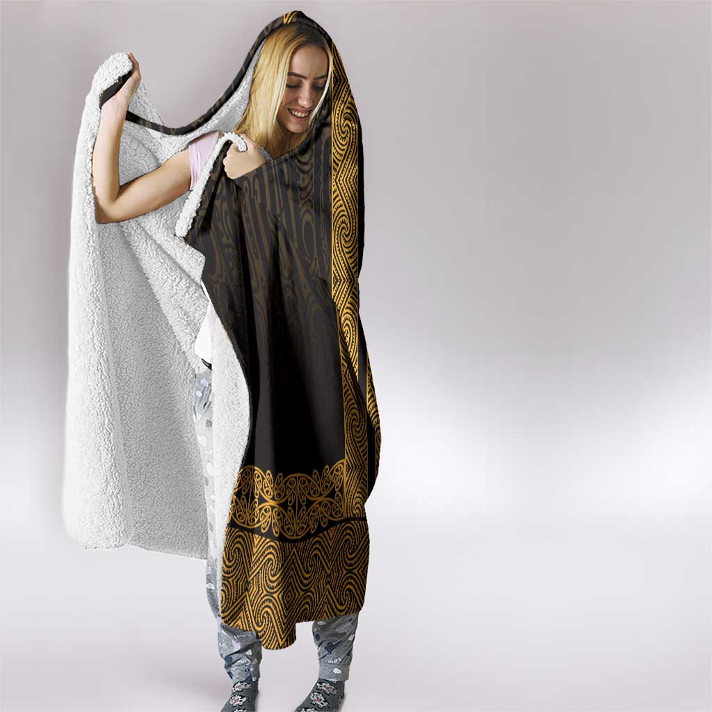 New Zealand Maori Kowhaiwhai Hooded Blanket Karaka Maui and Mangopare LT9 - Polynesian Pride