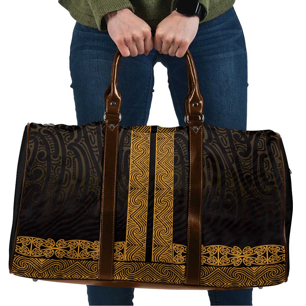 New Zealand Maori Kowhaiwhai Travel Bag Karaka Maui and Mangopare LT9 Gold - Polynesian Pride