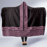 New Zealand Maori Kowhaiwhai Hooded Blanket Mawhero Maui and Mangopare LT9 One Size Pink - Polynesian Pride