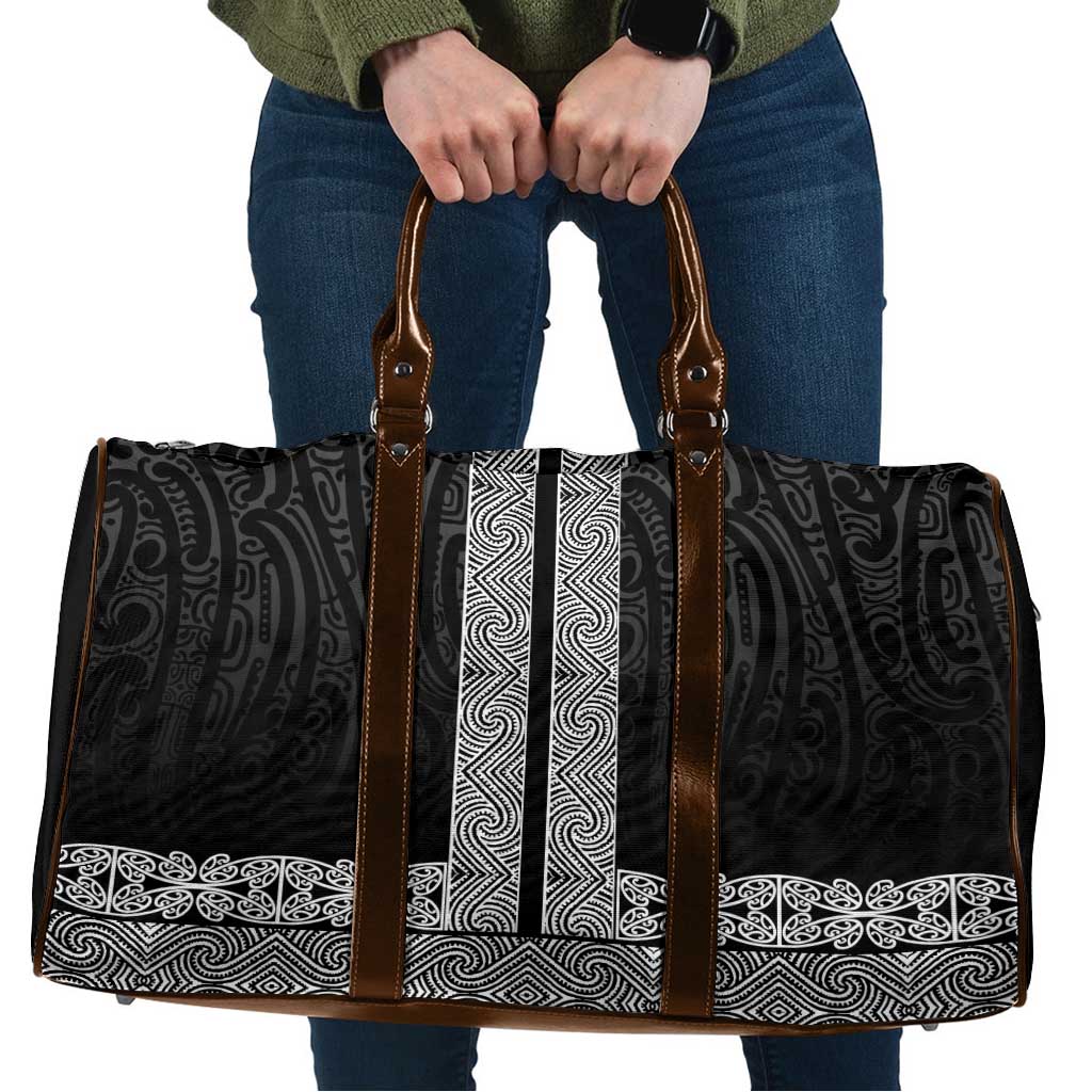 New Zealand Maori Kowhaiwhai Travel Bag Pango Maui and Mangopare LT9 Black - Polynesian Pride