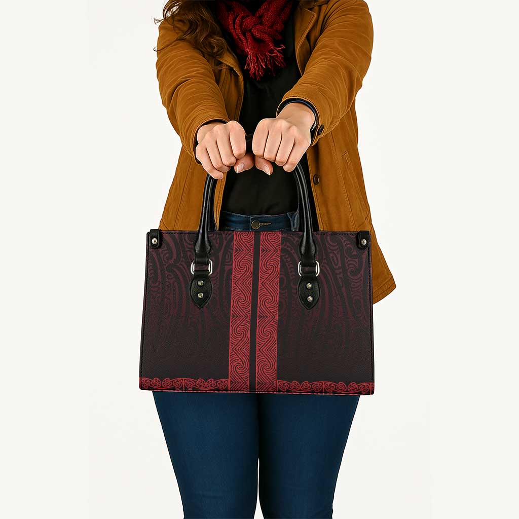 New Zealand Maori Kowhaiwhai Leather Bag Whero Maui and Mangopare LT9 - Polynesian Pride