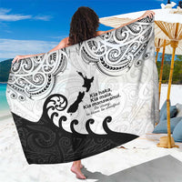 Kia Haka Maori language Sarong Te Reo Maori Inspired Art LT9 One Size 44 x 66 inches white - Polynesian Pride