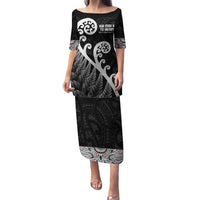 Kia Mau Ki To Ukaipo Family Matching Puletasi and Hawaiian Shirt Te Reo Maori Koru Fern Art LT9 Mom's Dress Black - Polynesian Pride