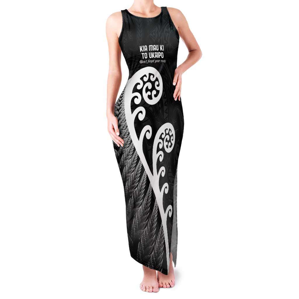 Kia Mau Ki To Ukaipo Family Matching Tank Maxi Dress and Hawaiian Shirt Te Reo Maori Koru Fern Art LT9 Mom's Dress Black - Polynesian Pride