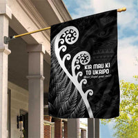 Kia Mau Ki To Ukaipo Garden Flag Te Reo Maori Koru Fern Art LT9 House Flag Black - Polynesian Pride