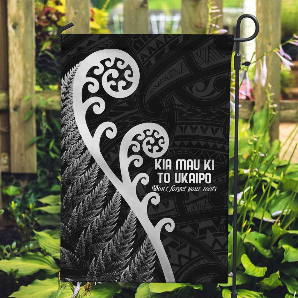 Kia Mau Ki To Ukaipo Garden Flag Te Reo Maori Koru Fern Art LT9 Garden Flag Black - Polynesian Pride