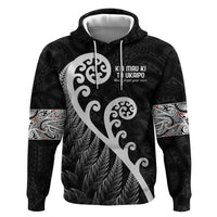 Kia Mau Ki To Ukaipo Hoodie Te Reo Maori Koru Fern Art LT9 Pullover Hoodie Black - Polynesian Pride