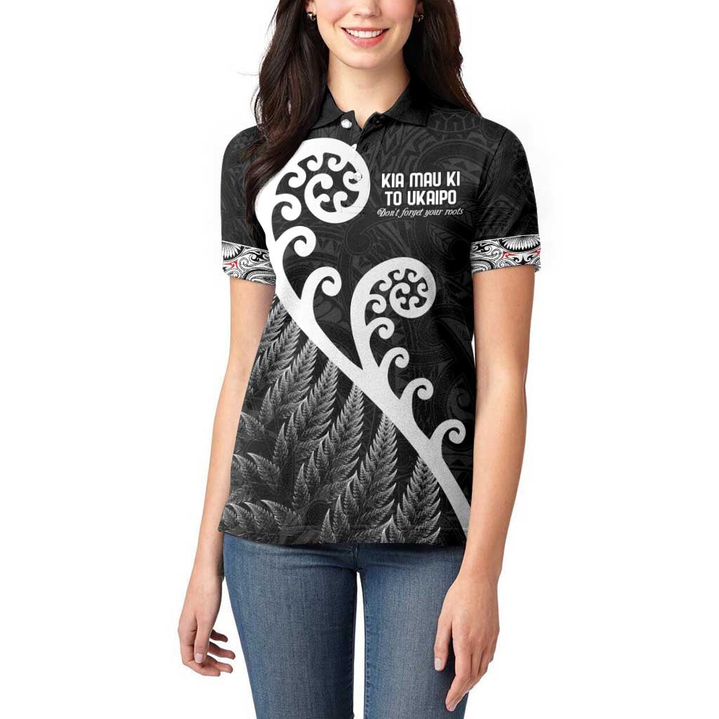 Kia Mau Ki To Ukaipo Women Polo Shirt Te Reo Maori Koru Fern Art