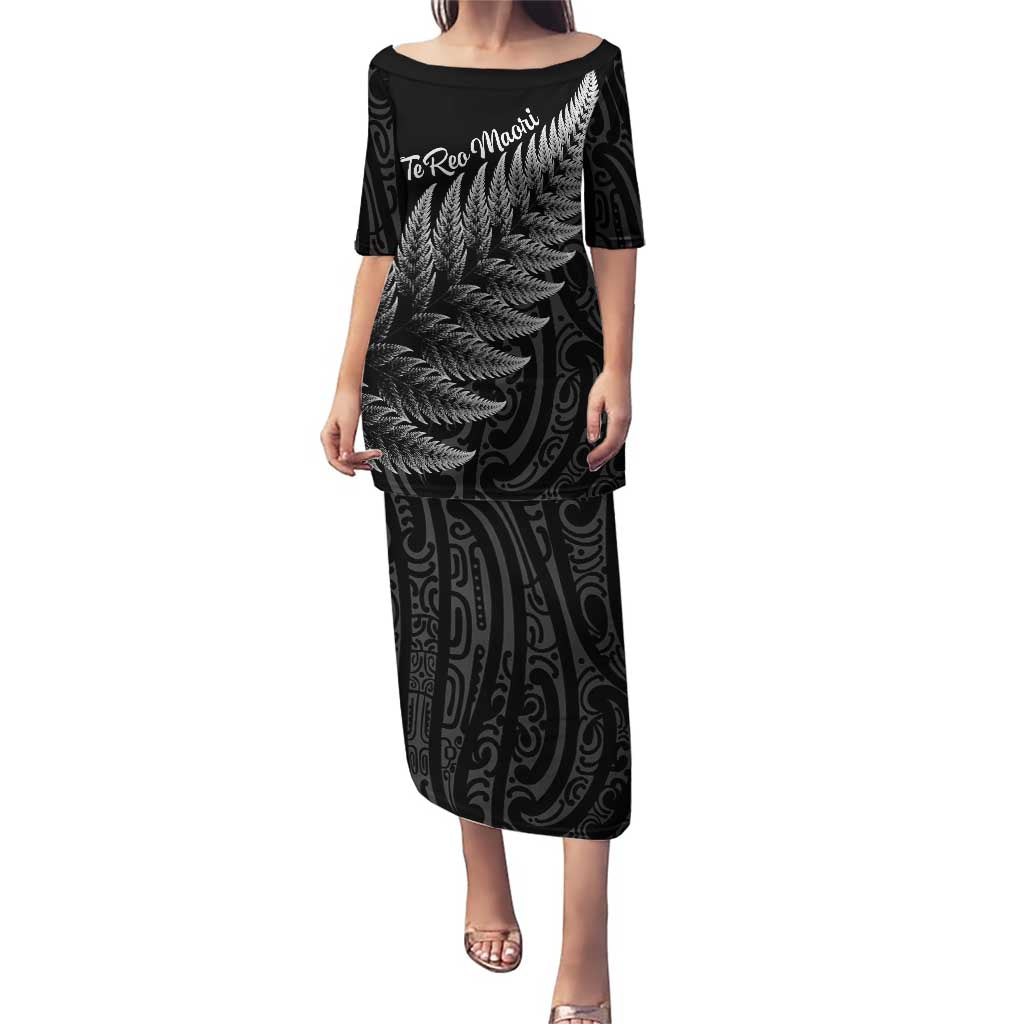 New Zealand Te Reo Mori Puletasi Simple Black Fern LT9 Long Dress Black - Polynesian Pride