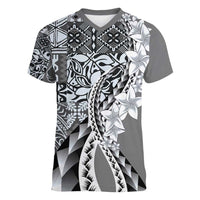 Aloha Vintage Plumeria Hawaiian Tapa Pattern Women V-Neck T-Shirt Gray Hawaiian Tapa Pattern LT9 Female Gray - Polynesian Pride