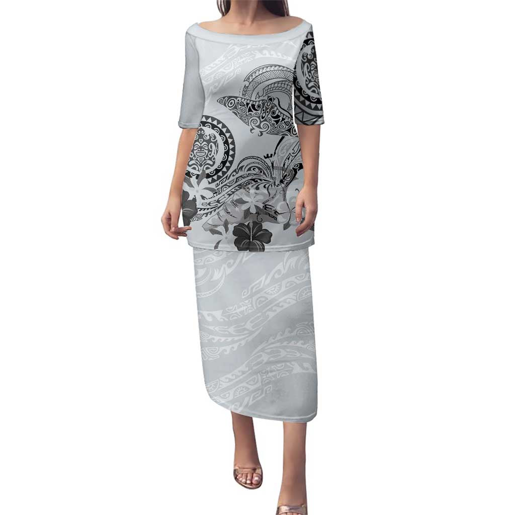 Polynesian Manta Ray Family Matching Puletasi and Hawaiian Shirt Gray Floral Turtle Tattoo LT9 Mom's Dress Gray - Polynesian Pride