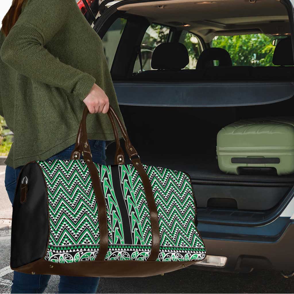 New Zealand Maori Niho Taniwha Travel Bag Kakariki Mangopare and Puhoro Pattern - Polynesian Pride
