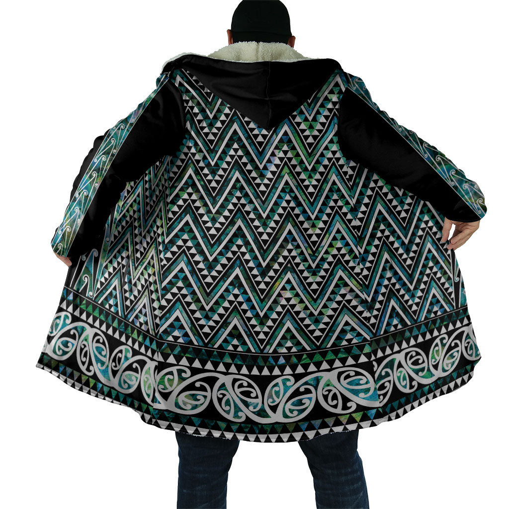 New Zealand Maori Niho Taniwha Cloak Papua Shell - Mangopare Puhoro Pattern