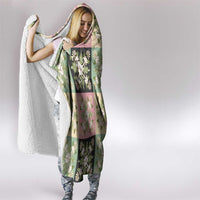 Seamless Pattern Maile and Pikake Lei Hooded Blanket Squares Maile Leaf - Polynesian Pride