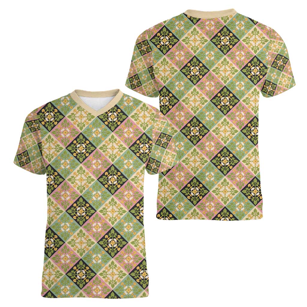 Seamless Pattern Puakenikeni and Kalo Women V-Neck T-Shirt - Polynesian Pride