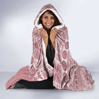 Fiji Marau na Kerisimasi Hooded Blanket Dusty Rose Tagimoucia Tapa Masi Tribal LT9 - Polynesian Pride