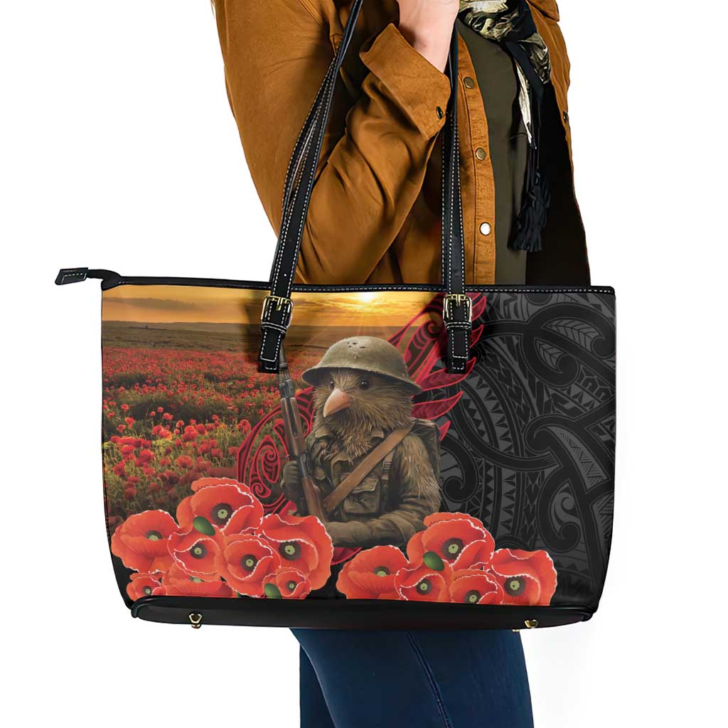 Maori Kiwi Soldier Fern Tattoo ANZAC Day Leather Tote Bag Lest We Forget