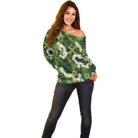 Mokihana Maile and Ilima Leis Off Shoulder Sweater Omaʻomaʻo Hawaiian Tapa Quilt Pattern - Polynesian Pride