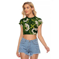 Mokihana Maile and Ilima Leis Raglan Cropped T Shirt Omaʻomaʻo Hawaiian Tapa Quilt Pattern - Polynesian Pride