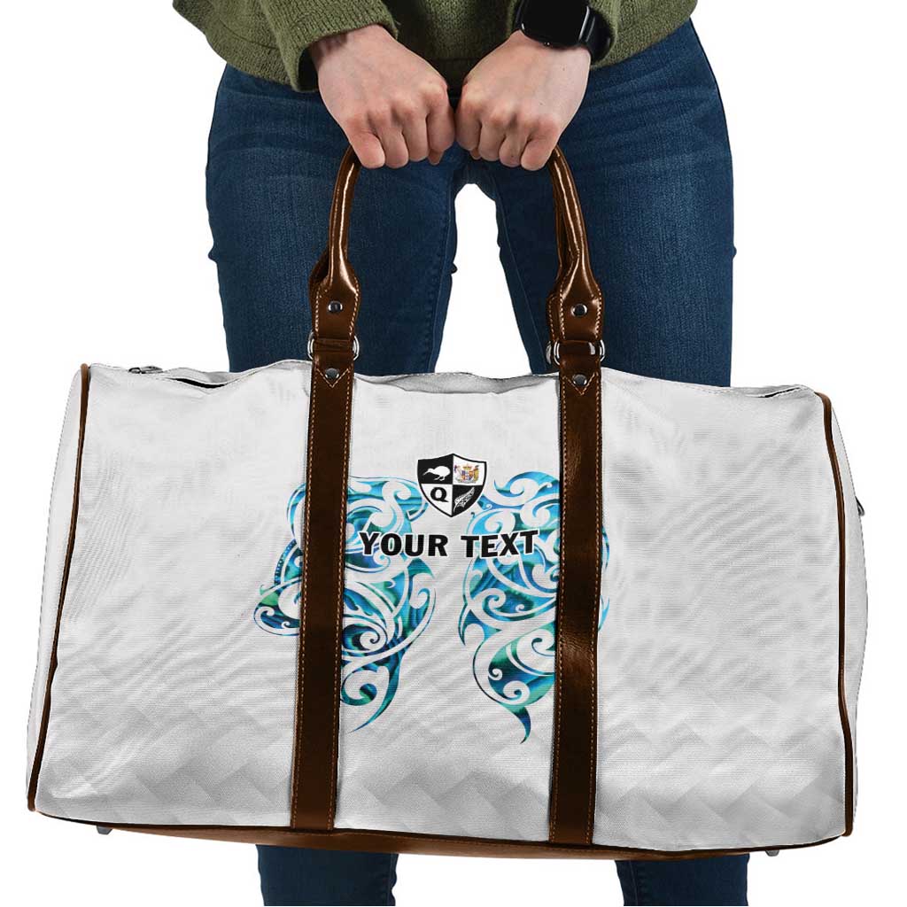 Queensland Maori Kiwi Personalised Travel Bag Ma Kakariki Papua Shell Maori Tribal Tattoo LT9 White - Polynesian Pride