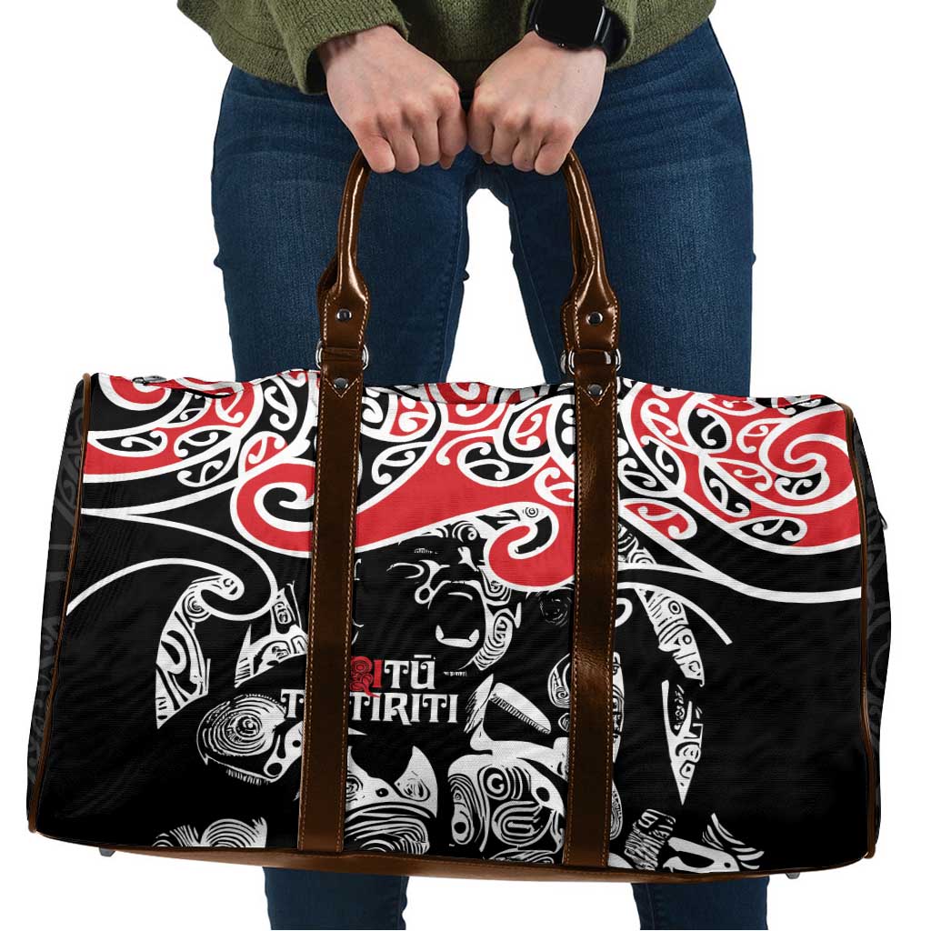 Aotearoa Toitu Te Tiriti Travel Bag New Zealand Stand Together Stand Stronger LT9 Black - Polynesian Pride
