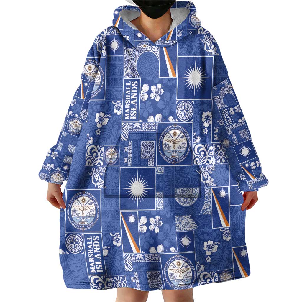 Marshall Islands Merry Christmas Wearable Blanket Hoodie Pacific Patchwork Xmas Vibes - Polynesian Pride