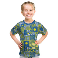 Palau Ungil Kurismas Kid T Shirt Pacific Patchwork Xmas Vibes - Polynesian Pride