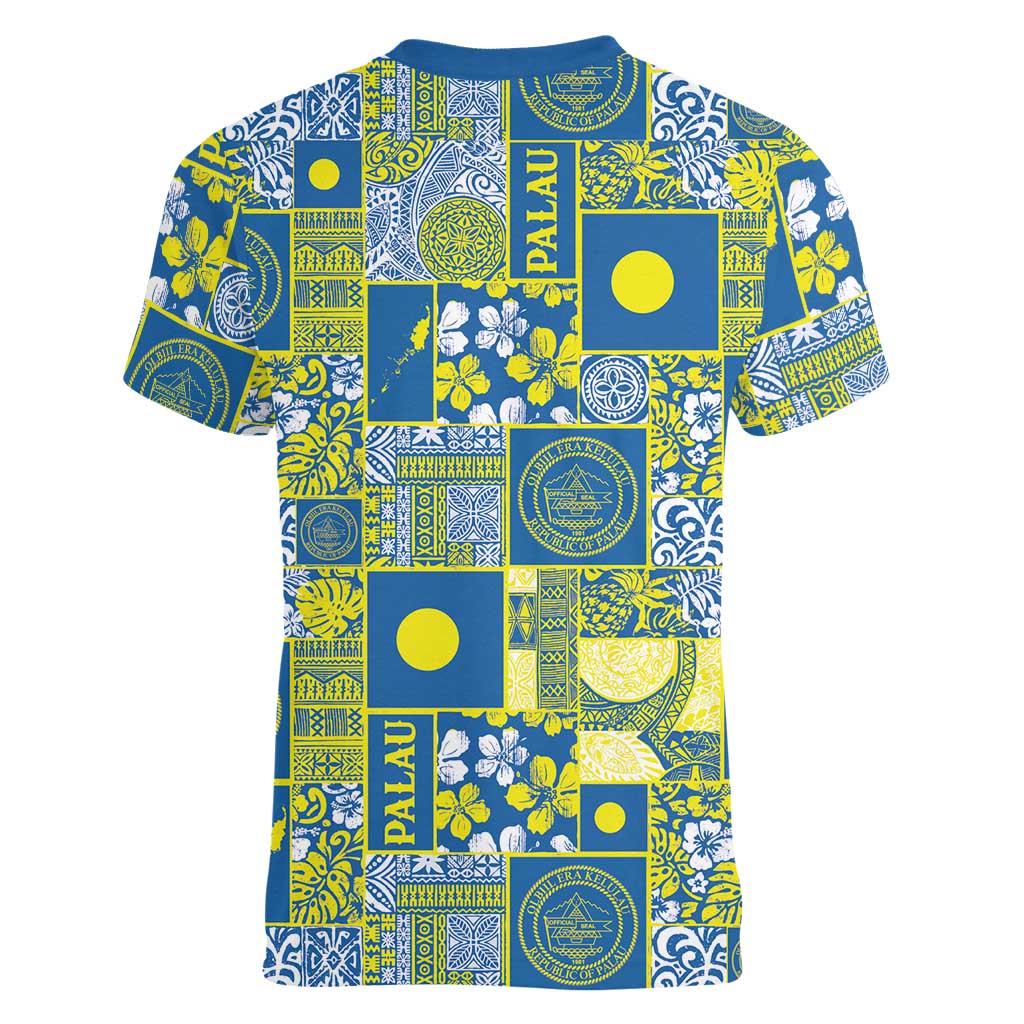 Palau Ungil Kurismas Women V-Neck T-Shirt Pacific Patchwork Xmas Vibes - Polynesian Pride