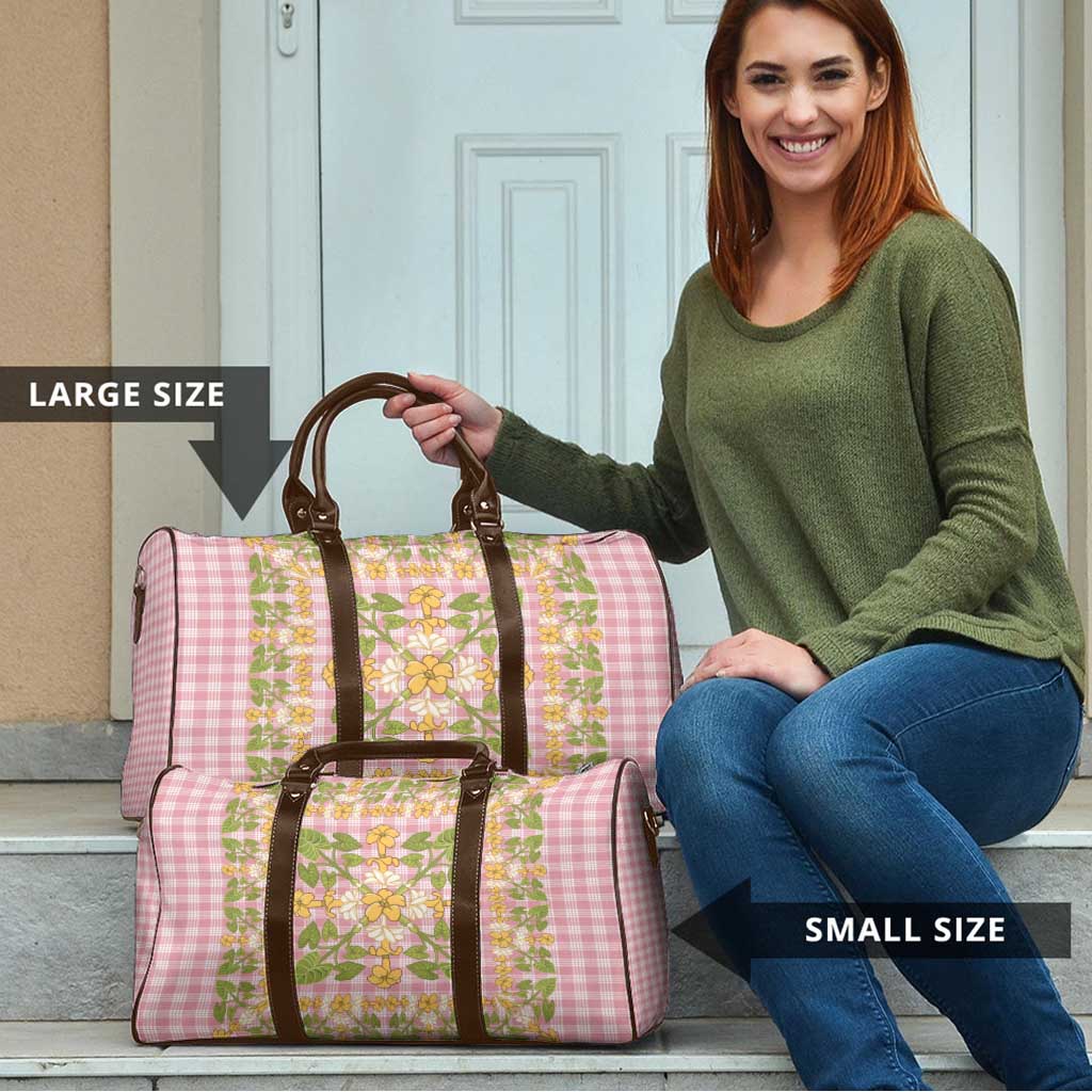 Squares Puakenikeni and Kalo Travel Bag Pink Palaka Hawaiian Quilt Pattern - Polynesian Pride