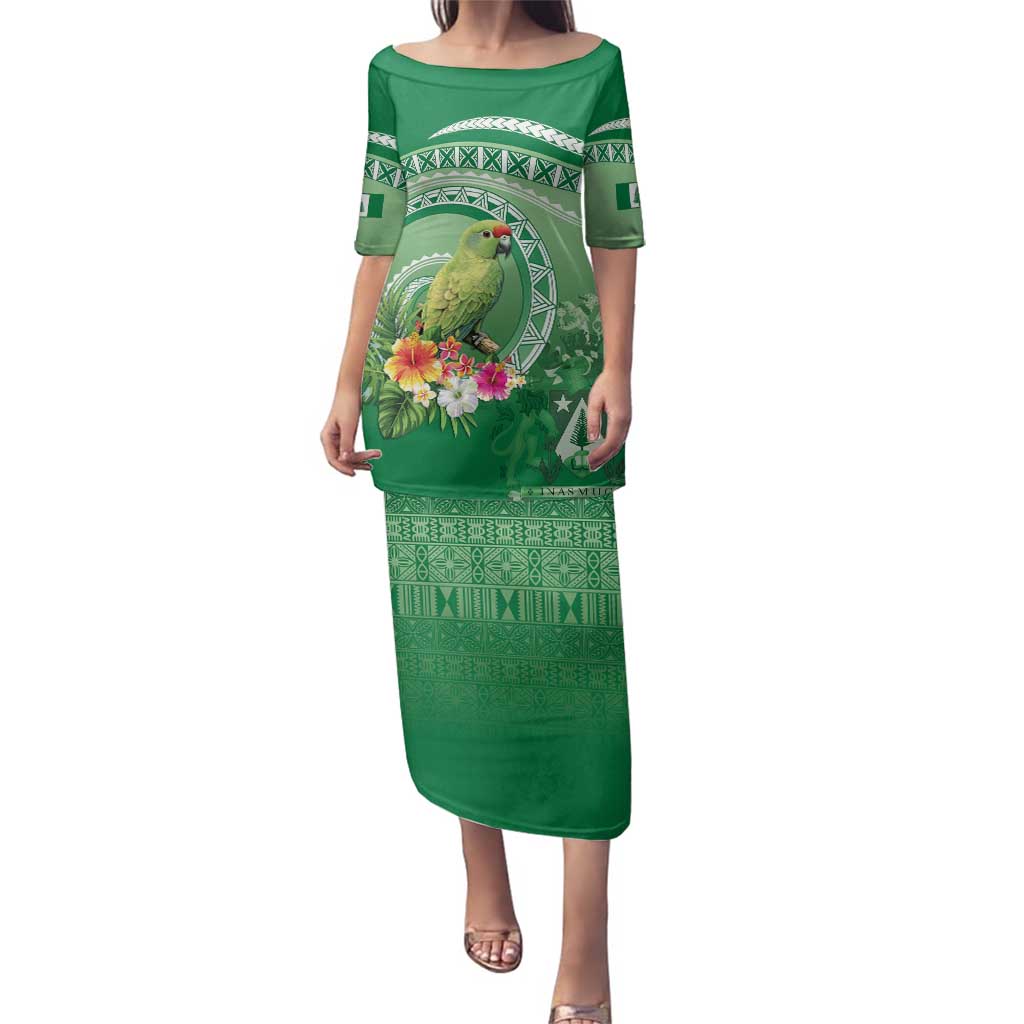 Norfolk Parakeet Tropical Family Matching Puletasi and Hawaiian Shirt Norfolk Island Tribal Pattern LT9 Mom's Dress Green - Polynesian Pride