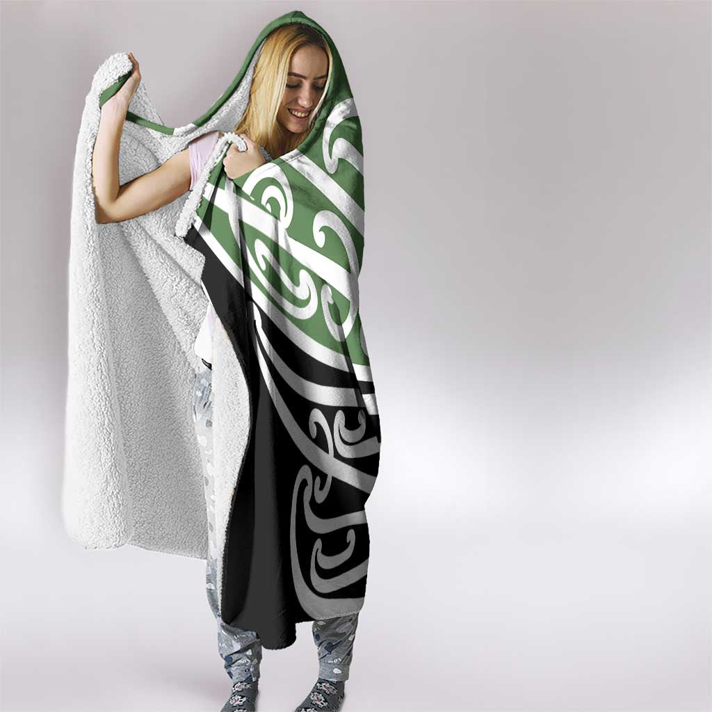 Green Fern New Zealand Kowhai Ngutukak Hooded Blanket LT9 - Polynesian Pride